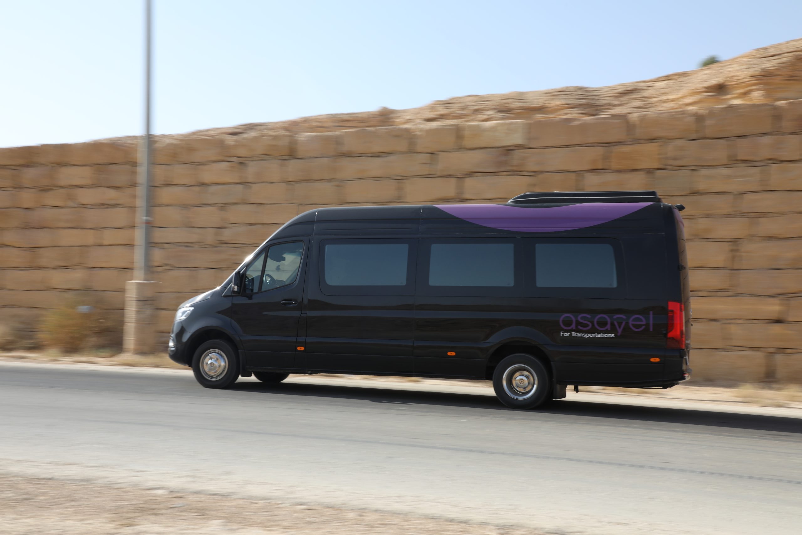 لماذا تحتاج المؤسسات التعليمية إلى حافلات نقل متخصصة؟