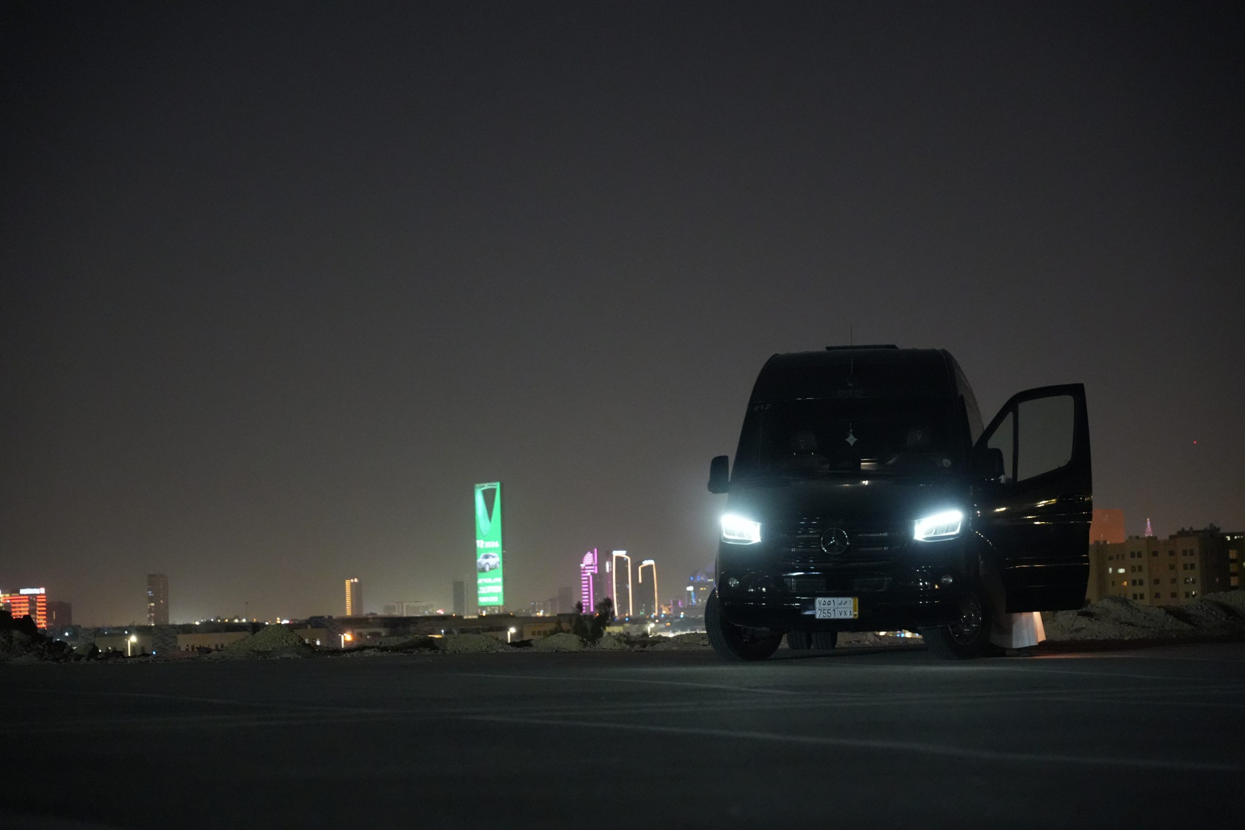 التأثير الاقتصادي والاجتماعي لشركات النقل السياحي